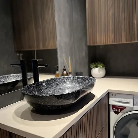 Moderni Ullakkohuoneisto Vuokralle Appartamento